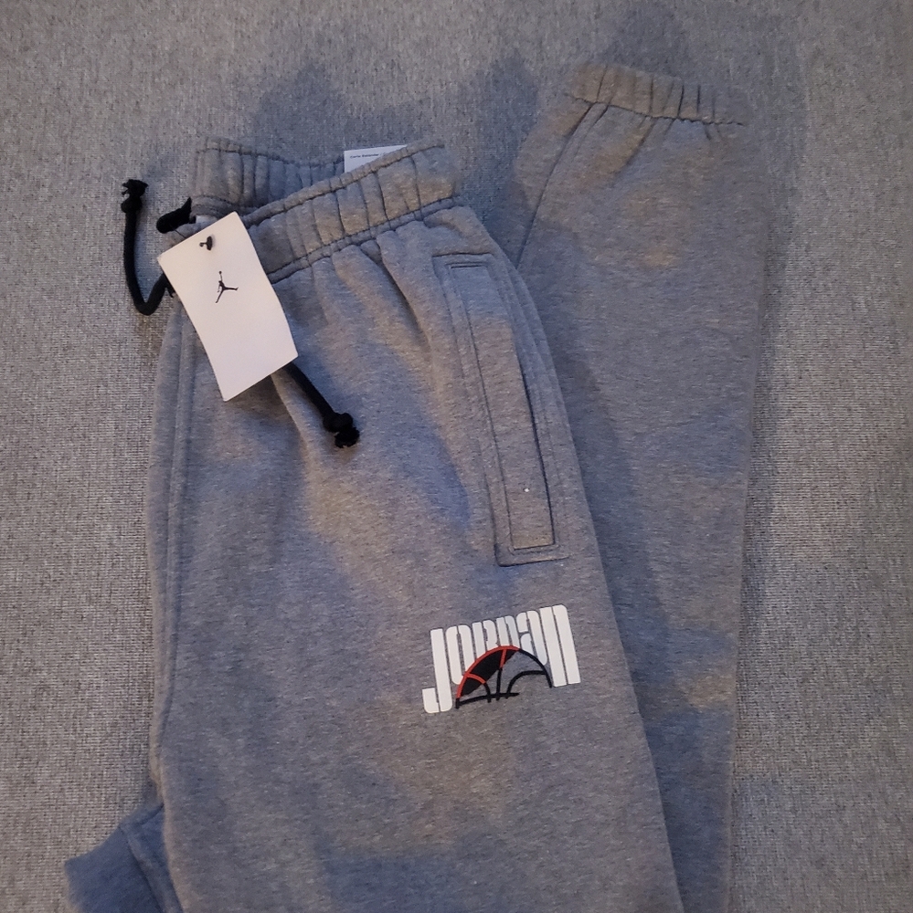 NWT Mens Jordan Joggers